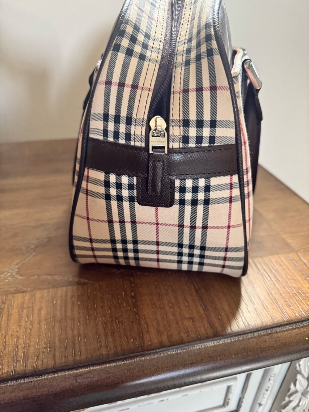 Vintage Burberry Beige Plaid Satchel with Brown Leather Handles - Picture 4 of 12